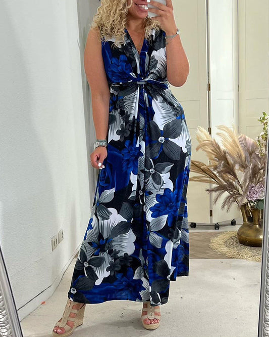Svea | Sleeveless pleated dress with floral print